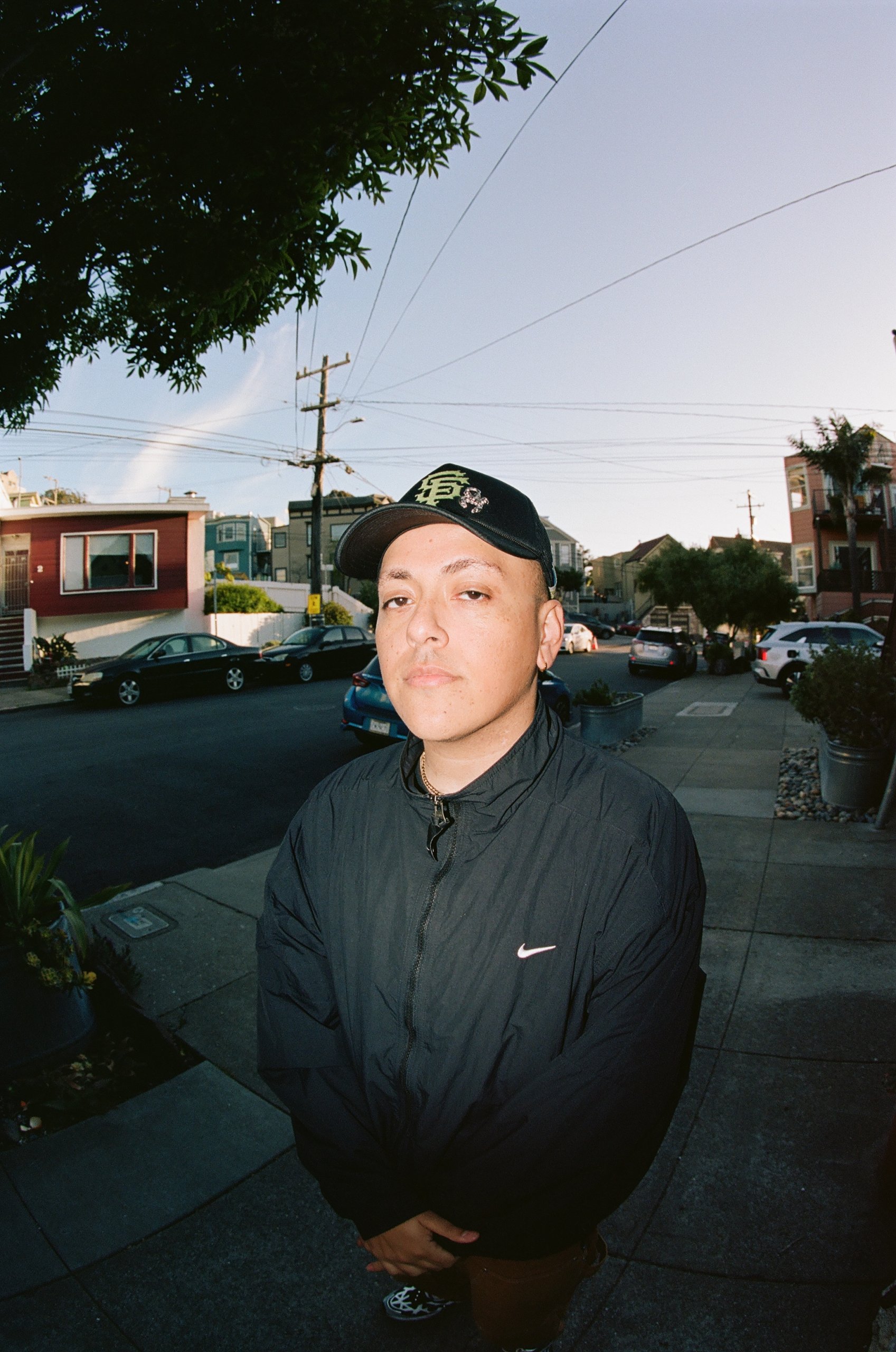 DJ Juanny presenta Metal Gear